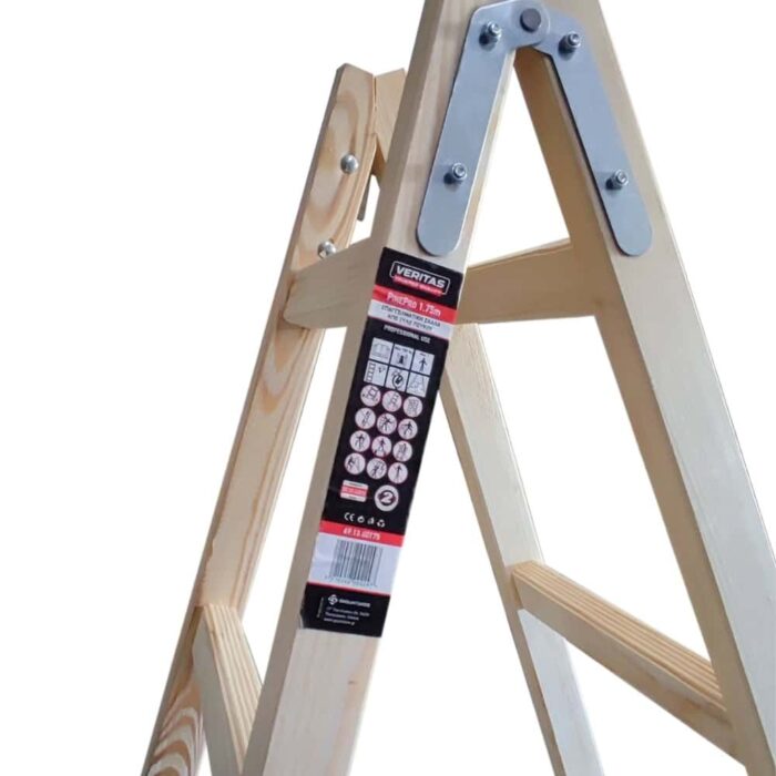 696